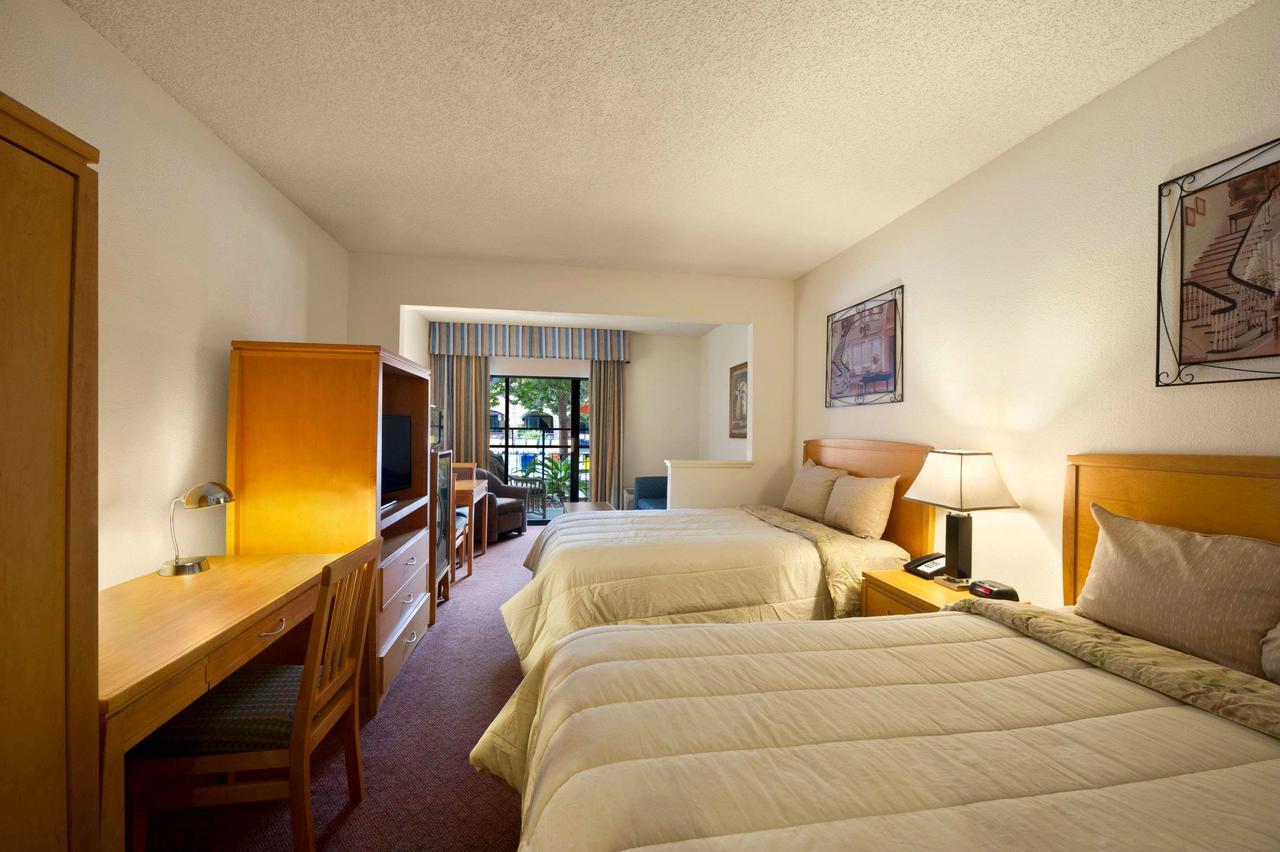 Ramada By Wyndham Kissimmee Downtown Hotel Eksteriør billede